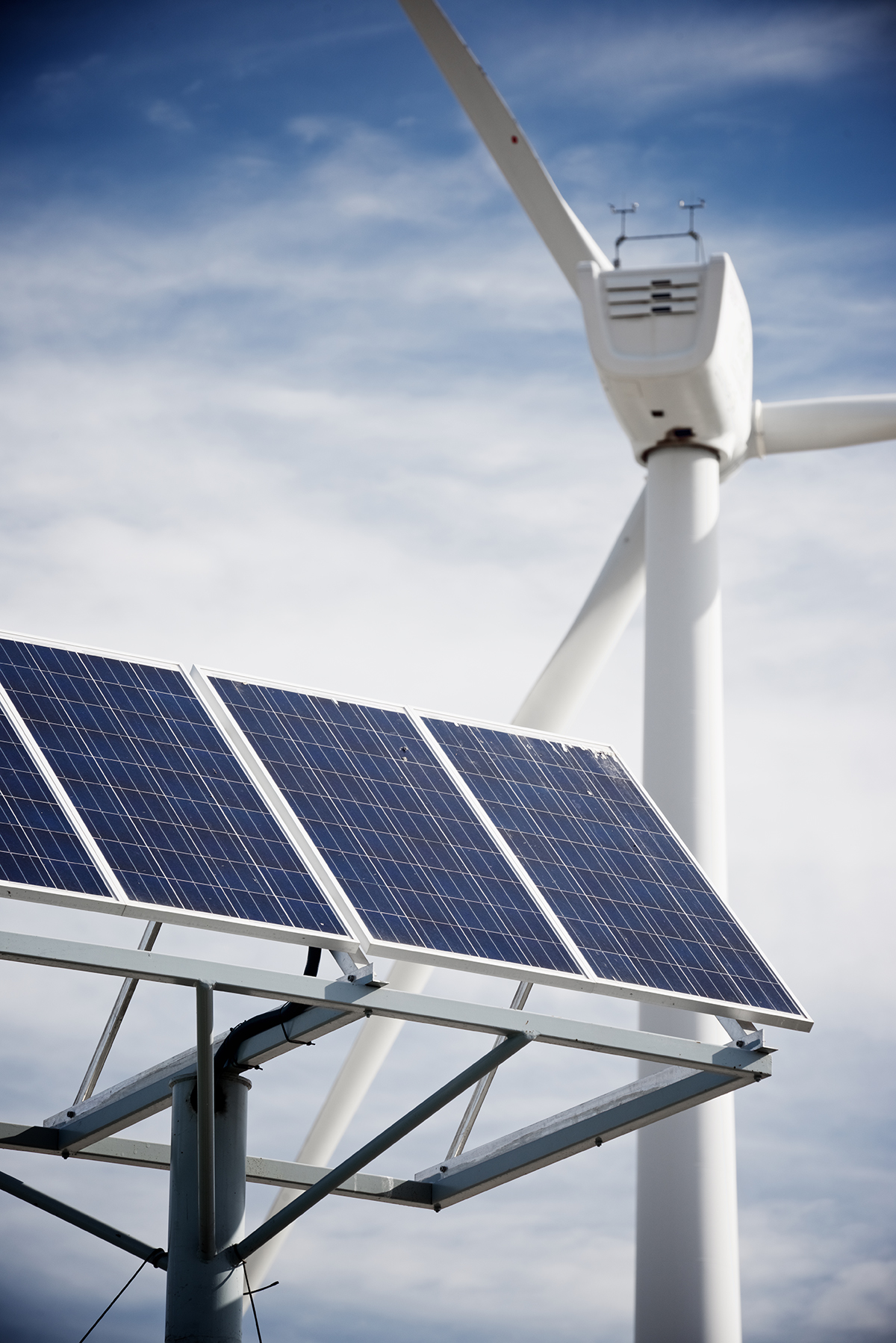 Energía eólica y solar